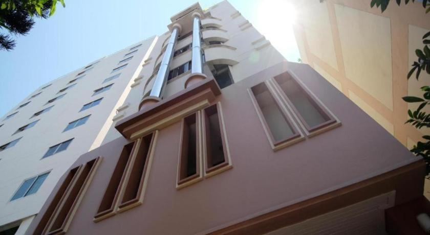 Alameda Suites Hotel Бангкок Екстер'єр фото